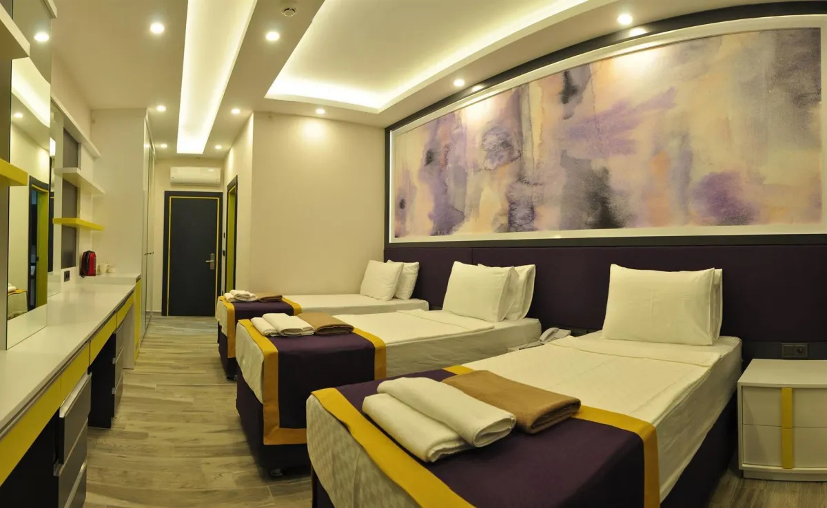CAMPUS HILL HOTEL