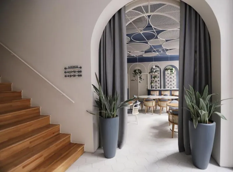 ECOLE ST. PIERRE HOTEL