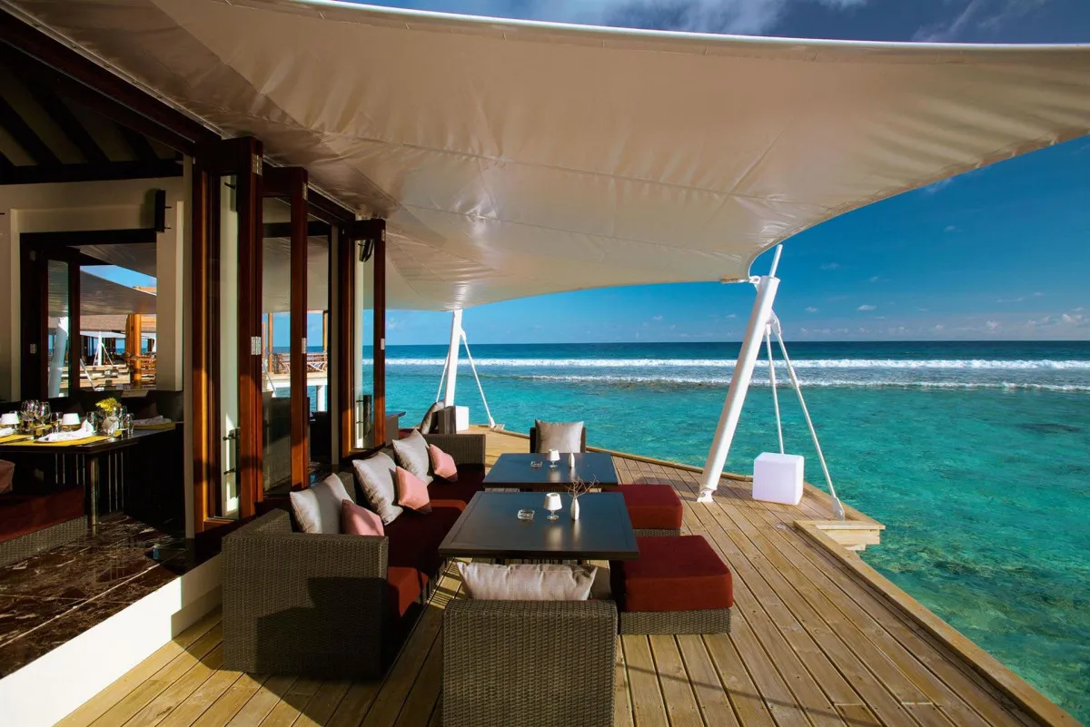 ATMOSPHERE KANIFUSHI