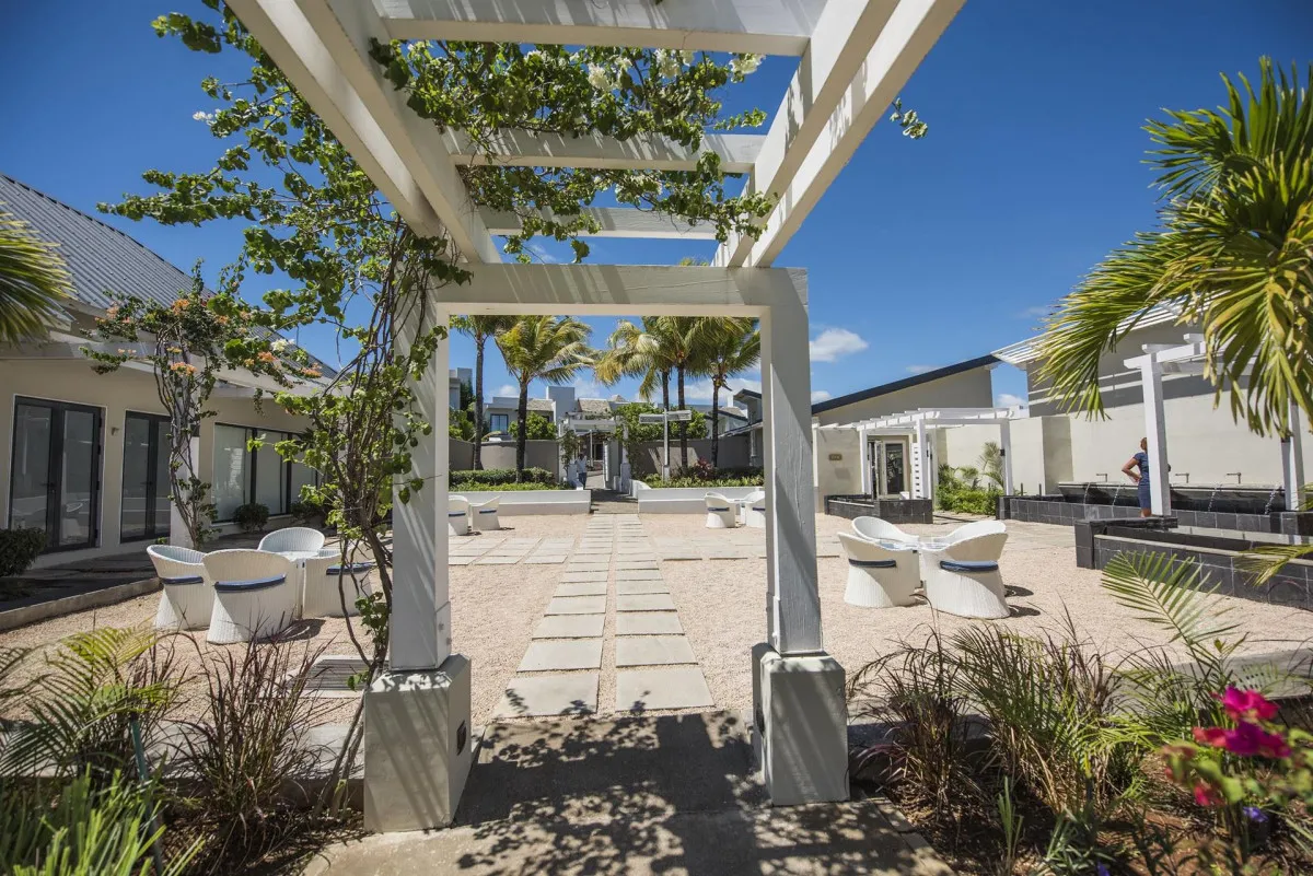 LIFE IN BLUE AZURI RESIDENCES
