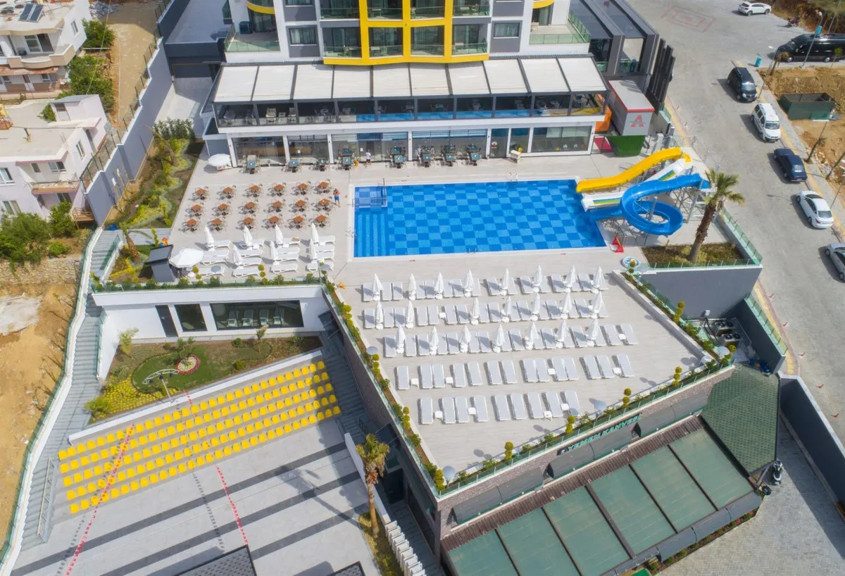 CAMPUS HILL HOTEL