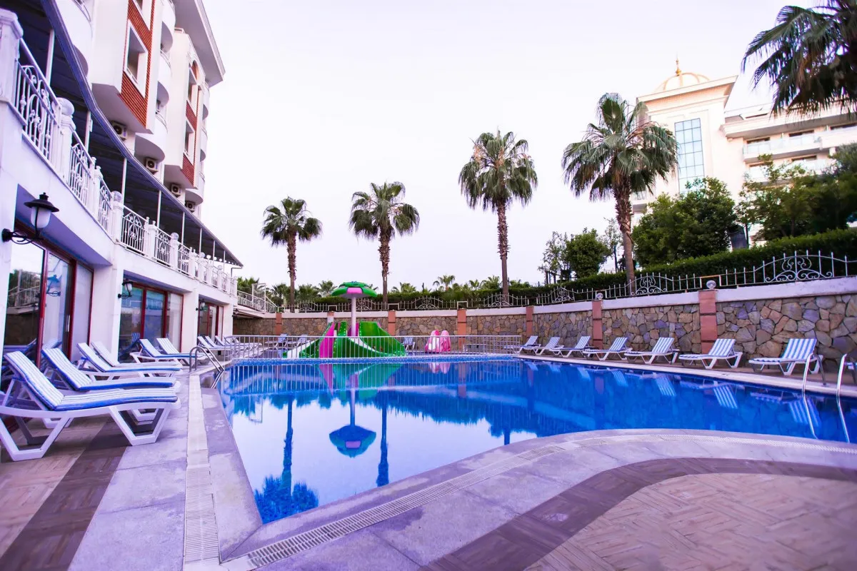 SIDE ROYAL PARADISE (EX. DESIREE RESORT)
