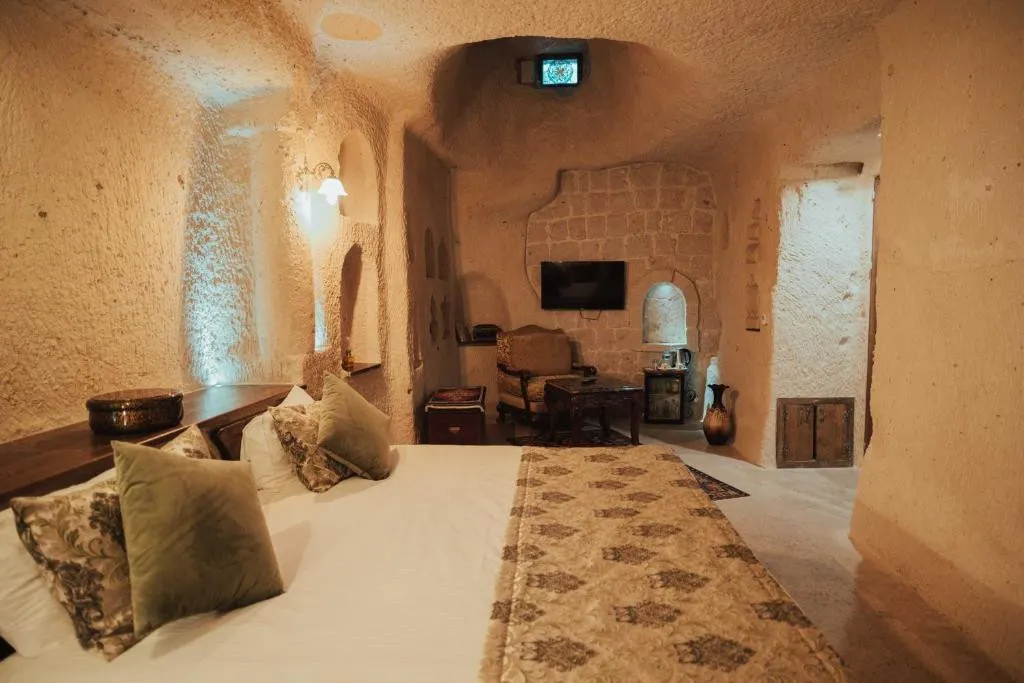 HU OF CAPPADOCIA