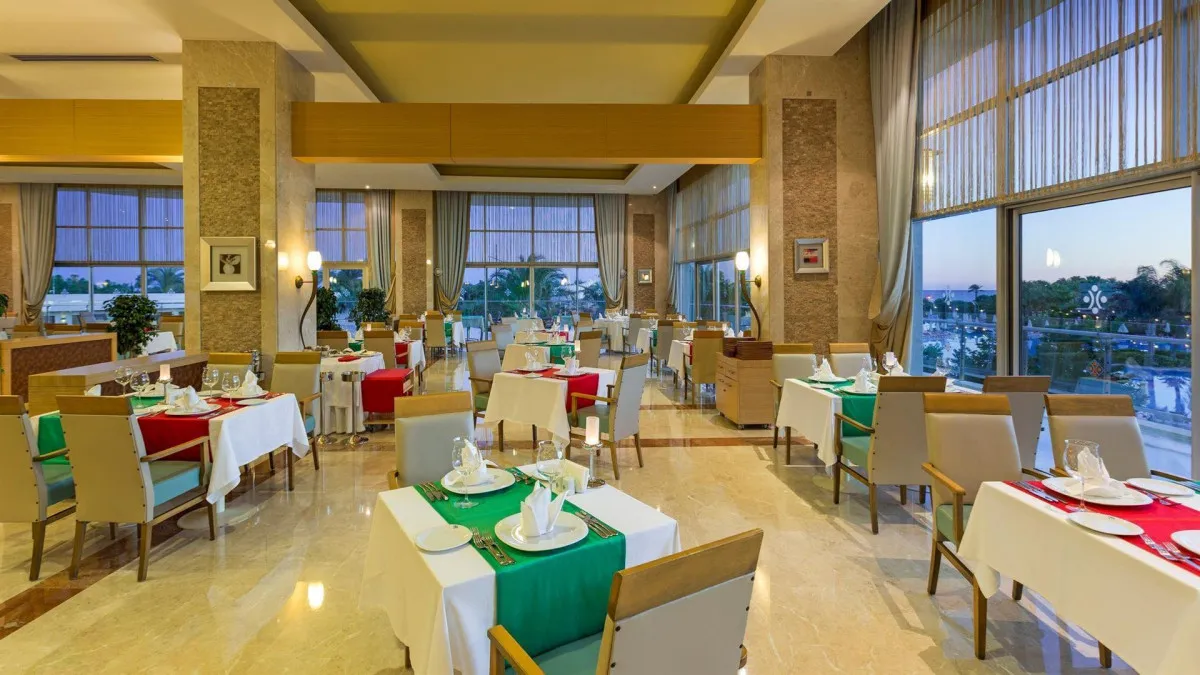MIRACLE RESORT