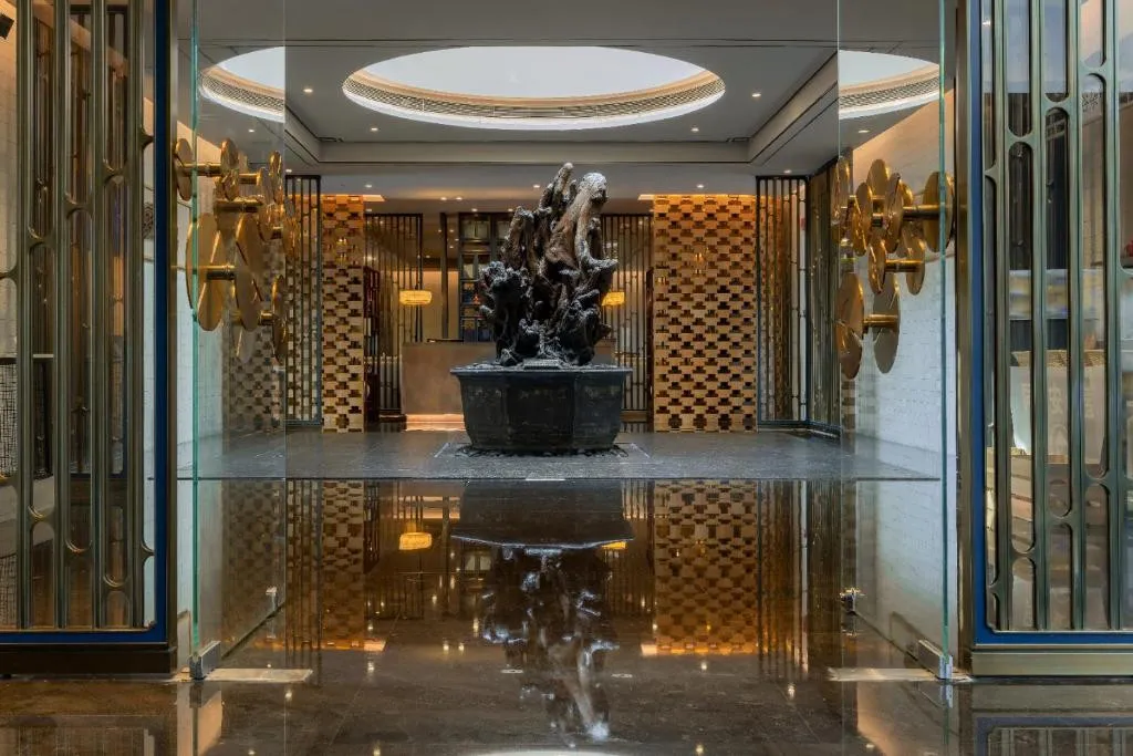 INTERCONTINENTAL SHANGHAI WONDERLAND