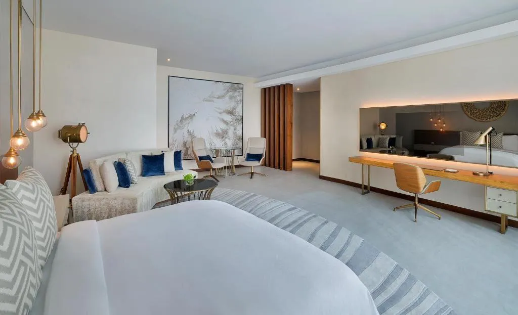 THE ST. REGIS DOWNTOWN DUBAI (EX. RENAISSANCE DUBAI DOWNTOWN)