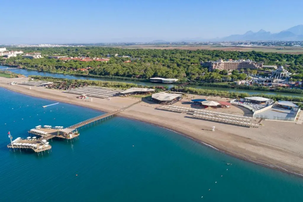 XANADU RESORT HOTEL