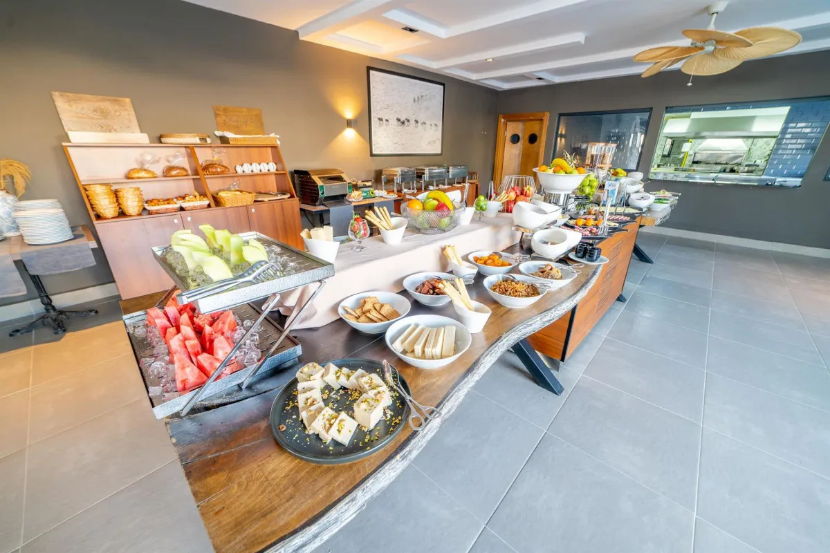MOYO LUXURY HOTEL BOUTIQUE