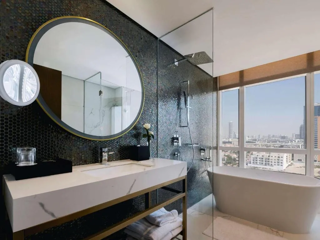 MOVENPICK JUMEIRAH VILLAGE TRIANGLE