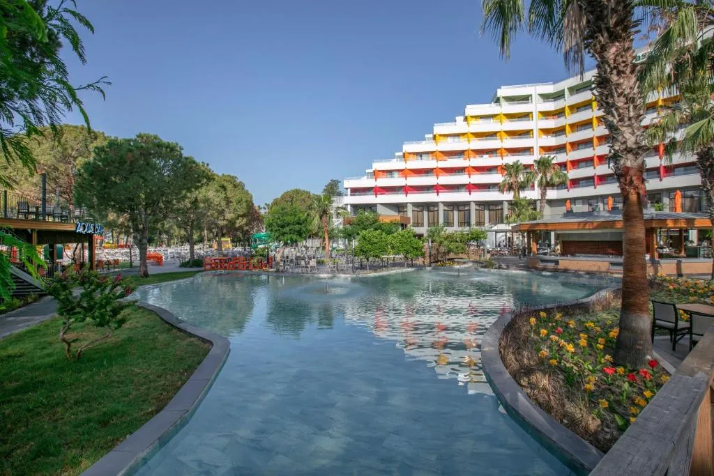 MEGASARAY RESORT SIDE (EX. ASKA SIDE HOTEL)