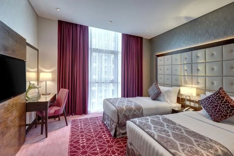 ROYAL CONTINENTAL SUITES BUSINESS BAY