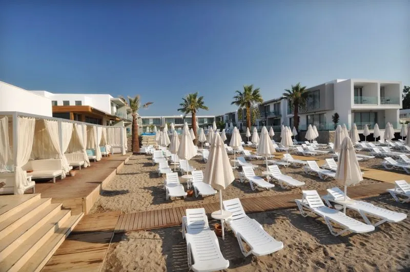LUGGA DELUXE BOUTIQUE HOTEL & BEACH