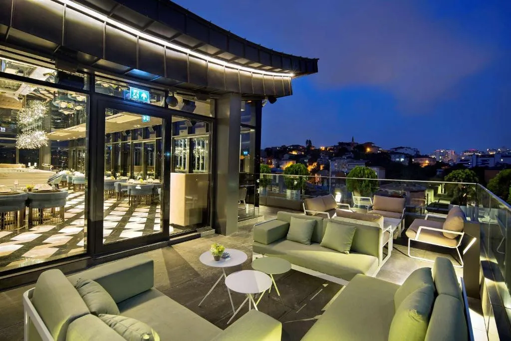 DOUBLETREE BY HILTON HOTEL ISTANBUL PIYALEPASA