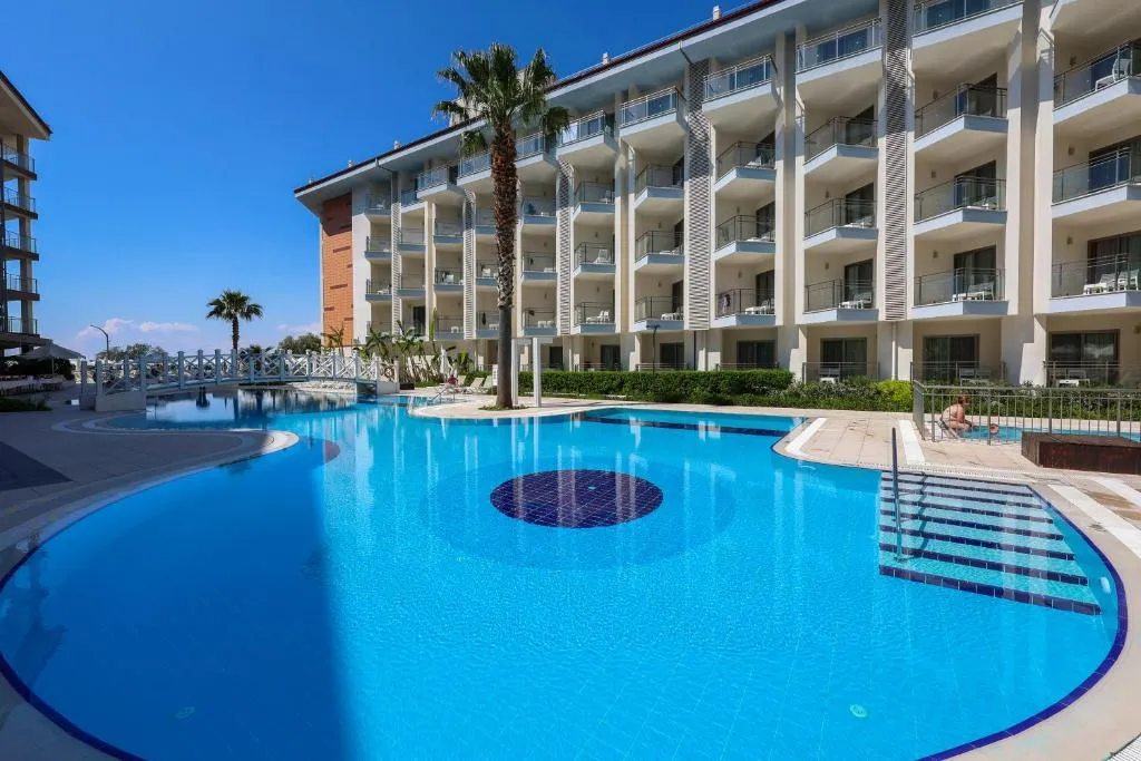 RAMADA HOTEL & SUITES BY WYNDHAM KUSADASI
