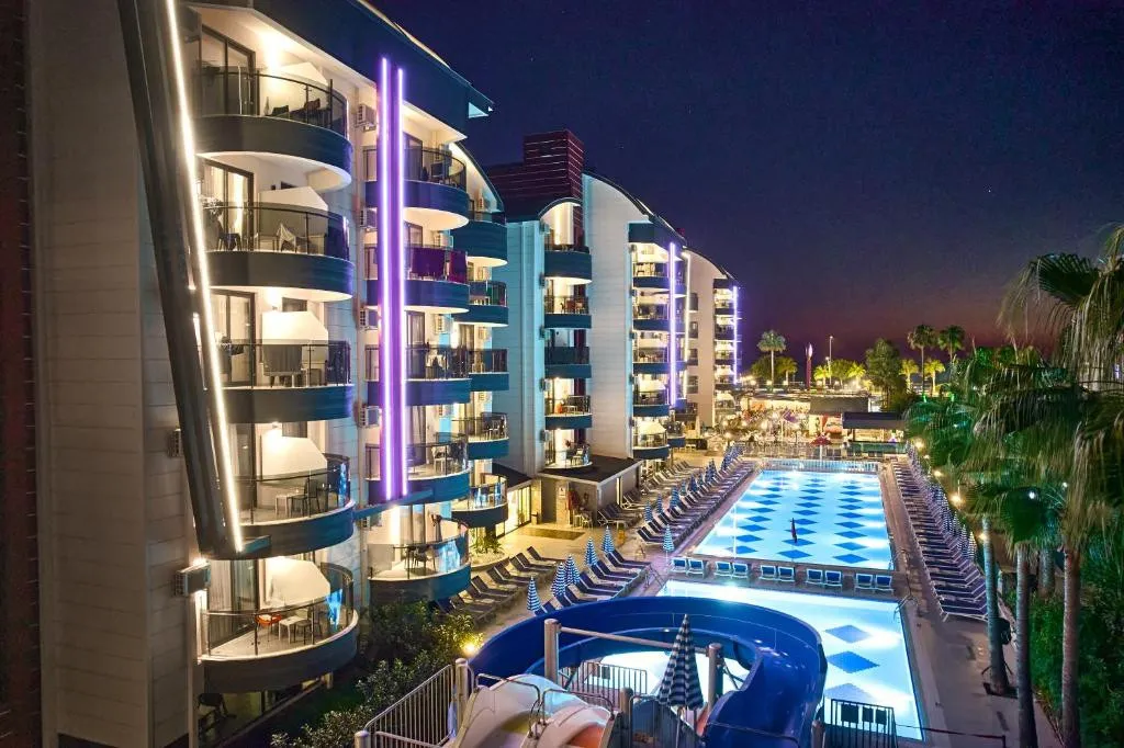 GRAND UYSAL BEACH & SPA HOTEL
