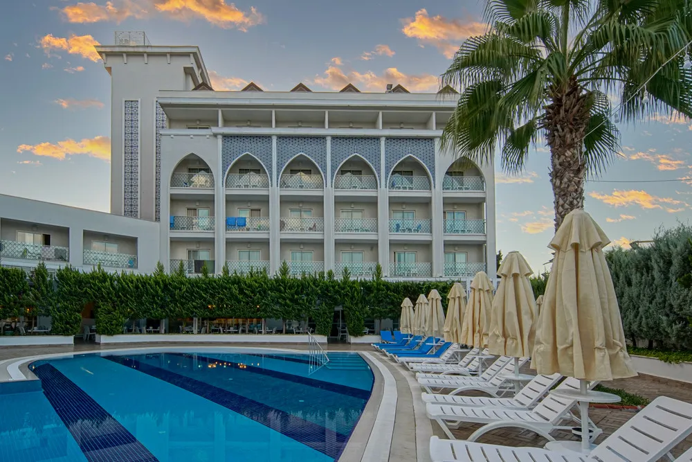 DIAMOND ELITE HOTEL & SPA ADULTS ONLY 16+