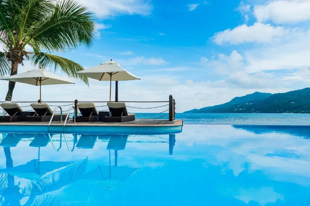 FISHERMANS COVE RESORT (EX. LE MERIDIEN FISHERMANS COVE)
