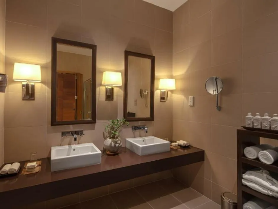 ADAARAN PRESTIGE WATER VILLAS