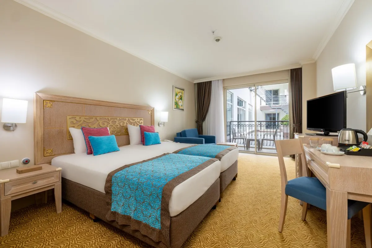 CRYSTAL FAMILY COMFORT COLLECTION (EX. CRYSTAL FAMILY RESORT & SPA)