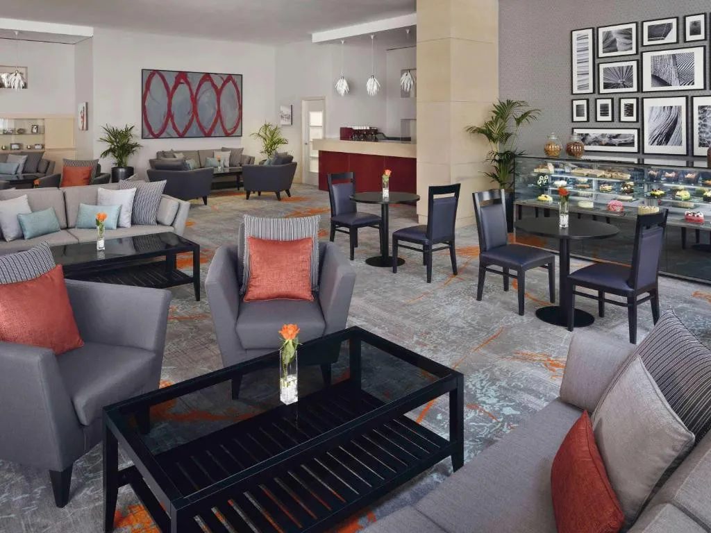 MOVENPICK HOTEL & APARTMENTS BUR DUBAI