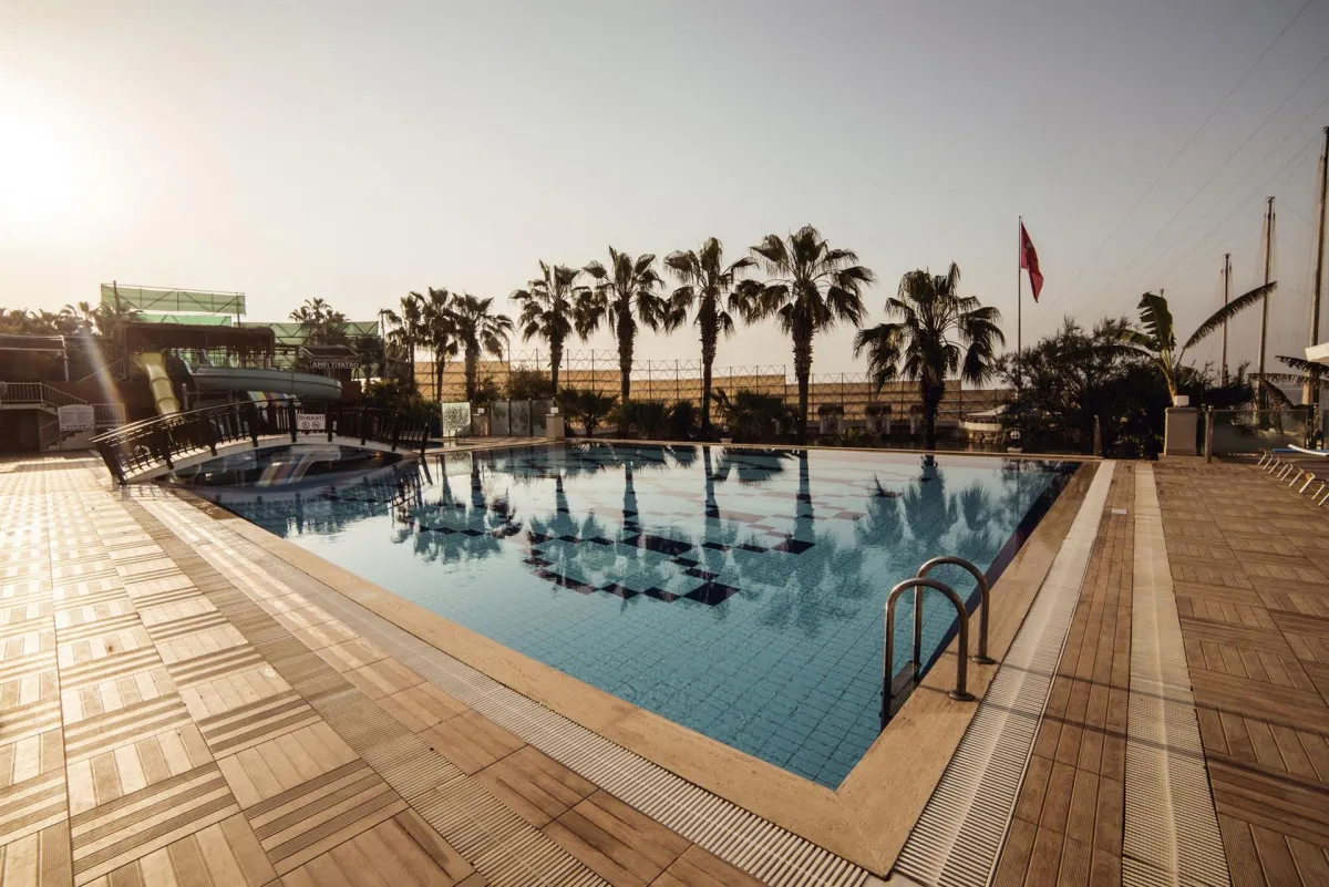 ADIN BEACH HOTEL