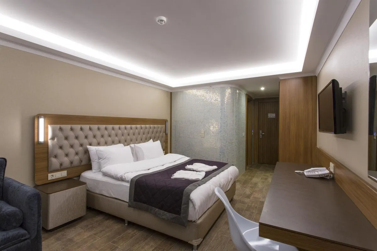 MICHELL HOTEL & SPA ADULTS ONLY 16+