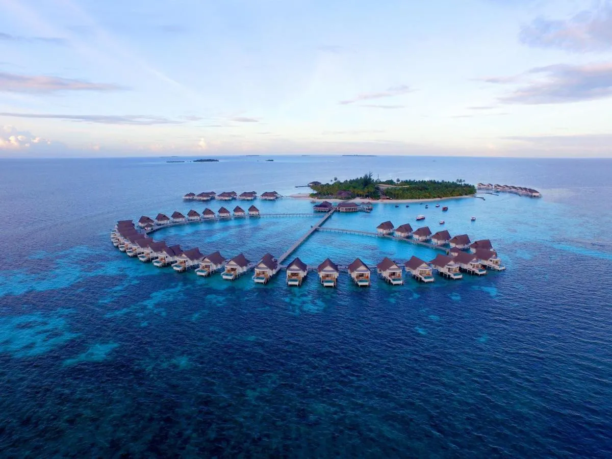 MACHCHAFUSHI ISLAND RESORT & SPA MALDIVES (EX. CENTARA GRAND ISLAND RESORT & SPA MALDIVES)